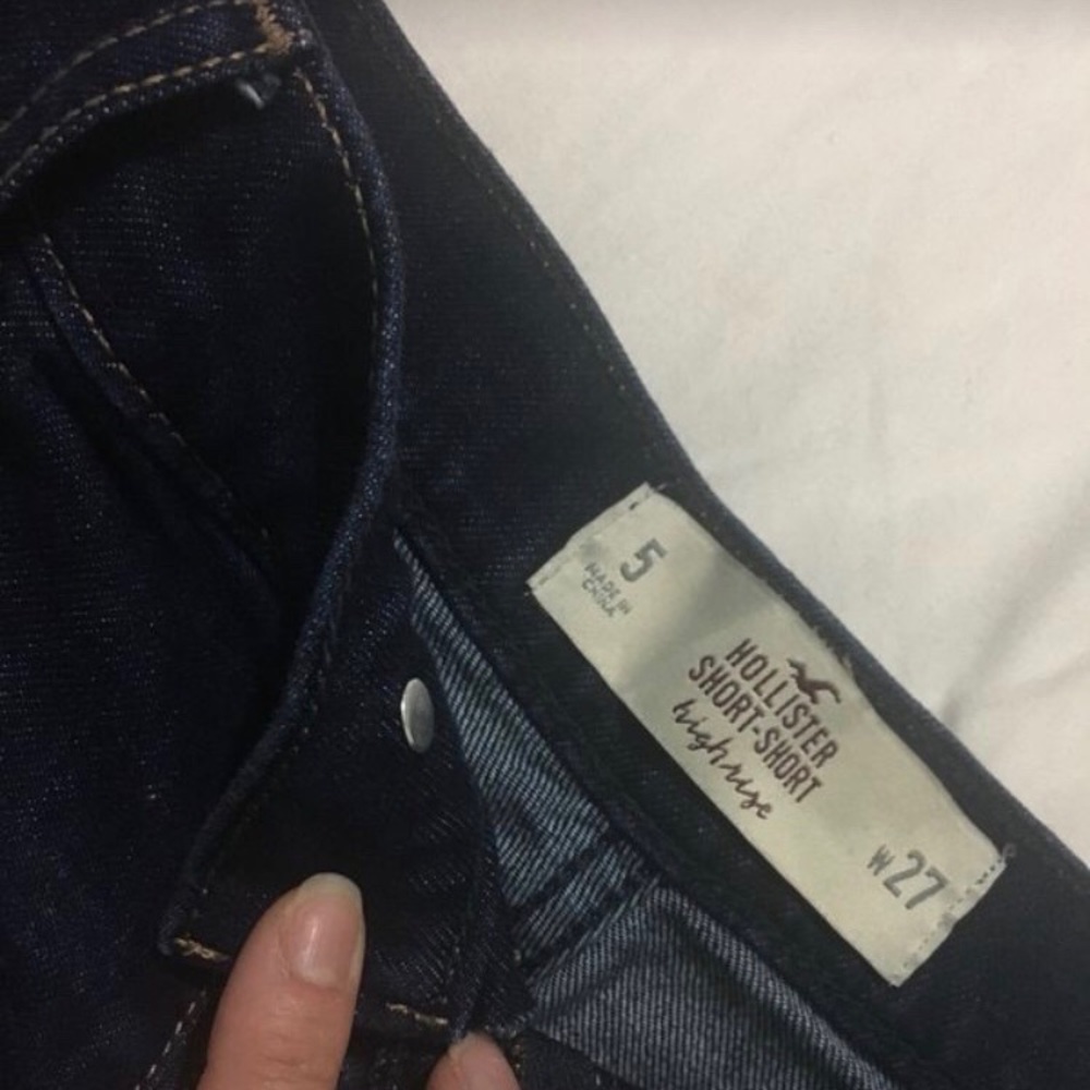 2 items Hollister short shorts